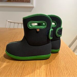 Bogs insulated toddler boots size 7